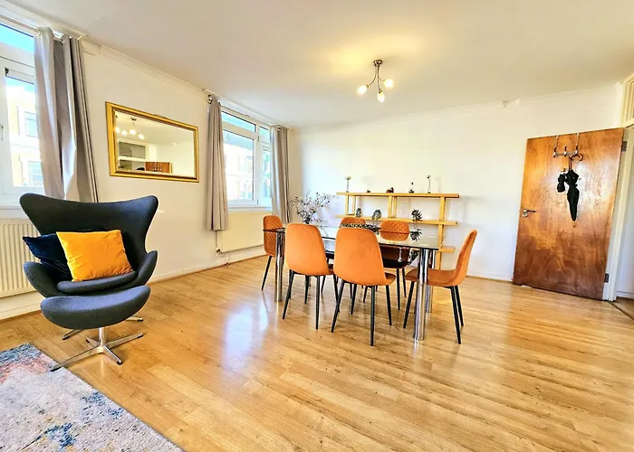 Bright & Spacious Home In Building With Lift, Right Next To Bayswater Station - Walk To Kensington Palace, Hyde Park, Little Venice & Notting Hill